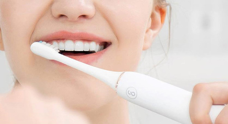 Lợi ích và hướng dẫn sử dụng bàn chải đánh răng điện hiệu quả - Dược Phẩm  OTC